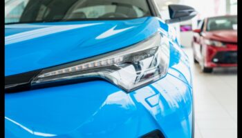 التنقل الفاخر: تقاطع الهيبة والسرعة في السيارات الرياضية